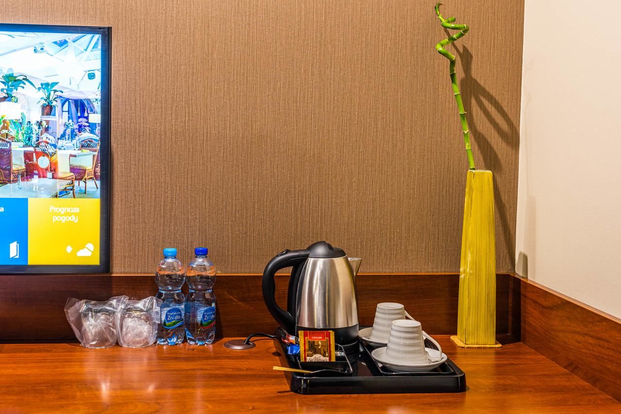 Отель Hotel Na Półboru Серадз