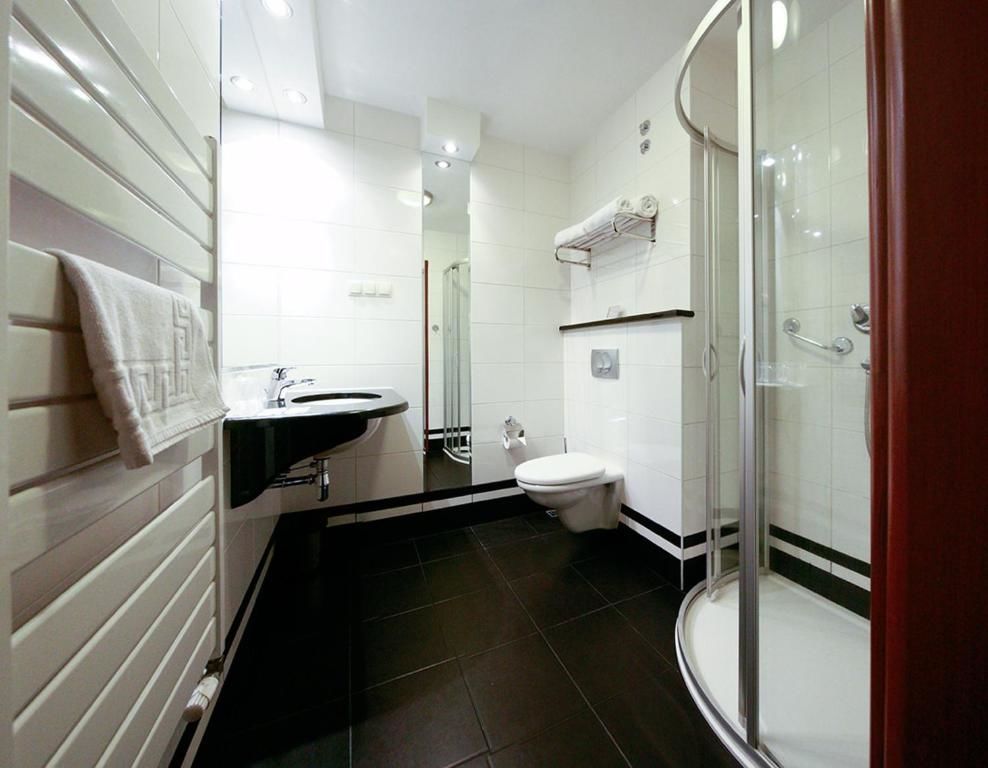 Отель Hotel Na Półboru Серадз-51