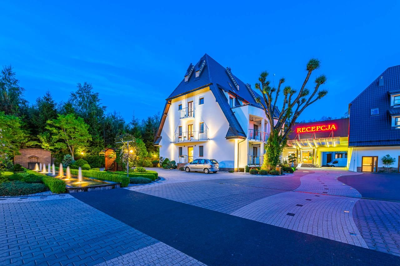 Отель Hotel Na Półboru Серадз-9