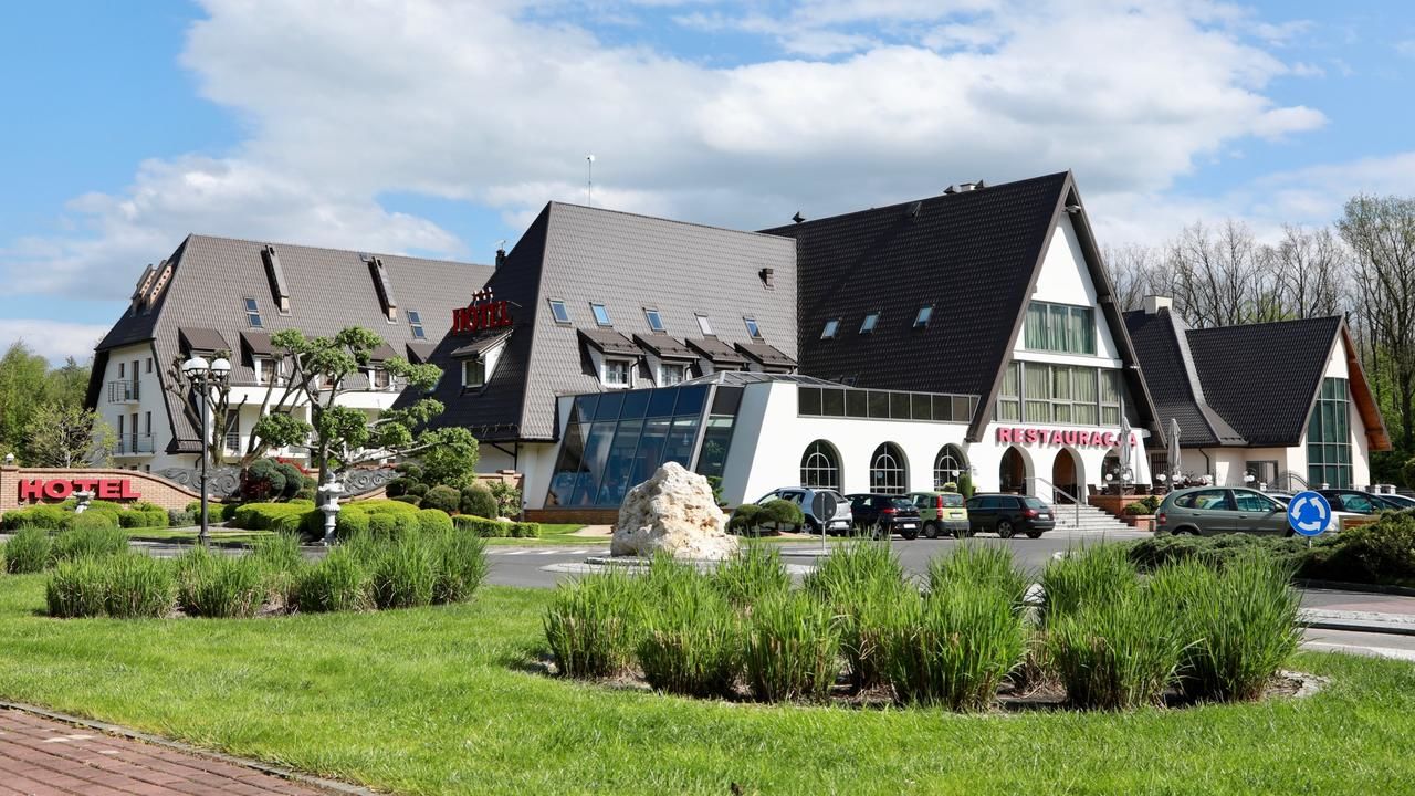 Отель Hotel Na Półboru Серадз-11